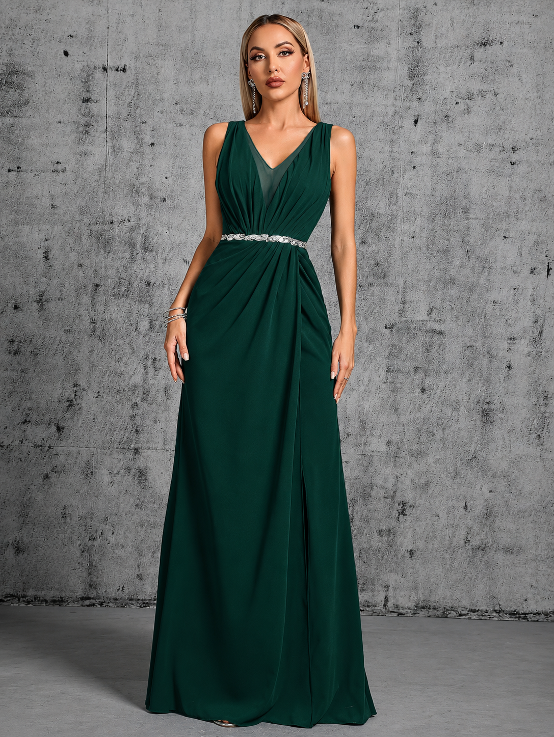 Daniela | Vestido Largo Drapeado con Cinturón de Pedrería