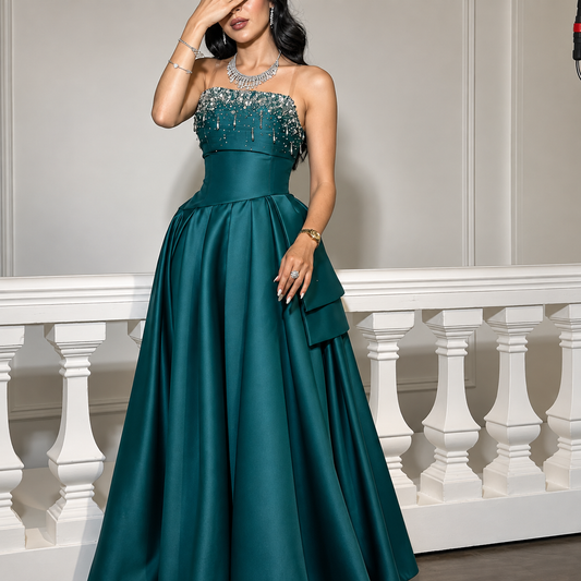 Reme | Vestido de Gala Verde Esmeralda con Pedrería – Estilo Princesa