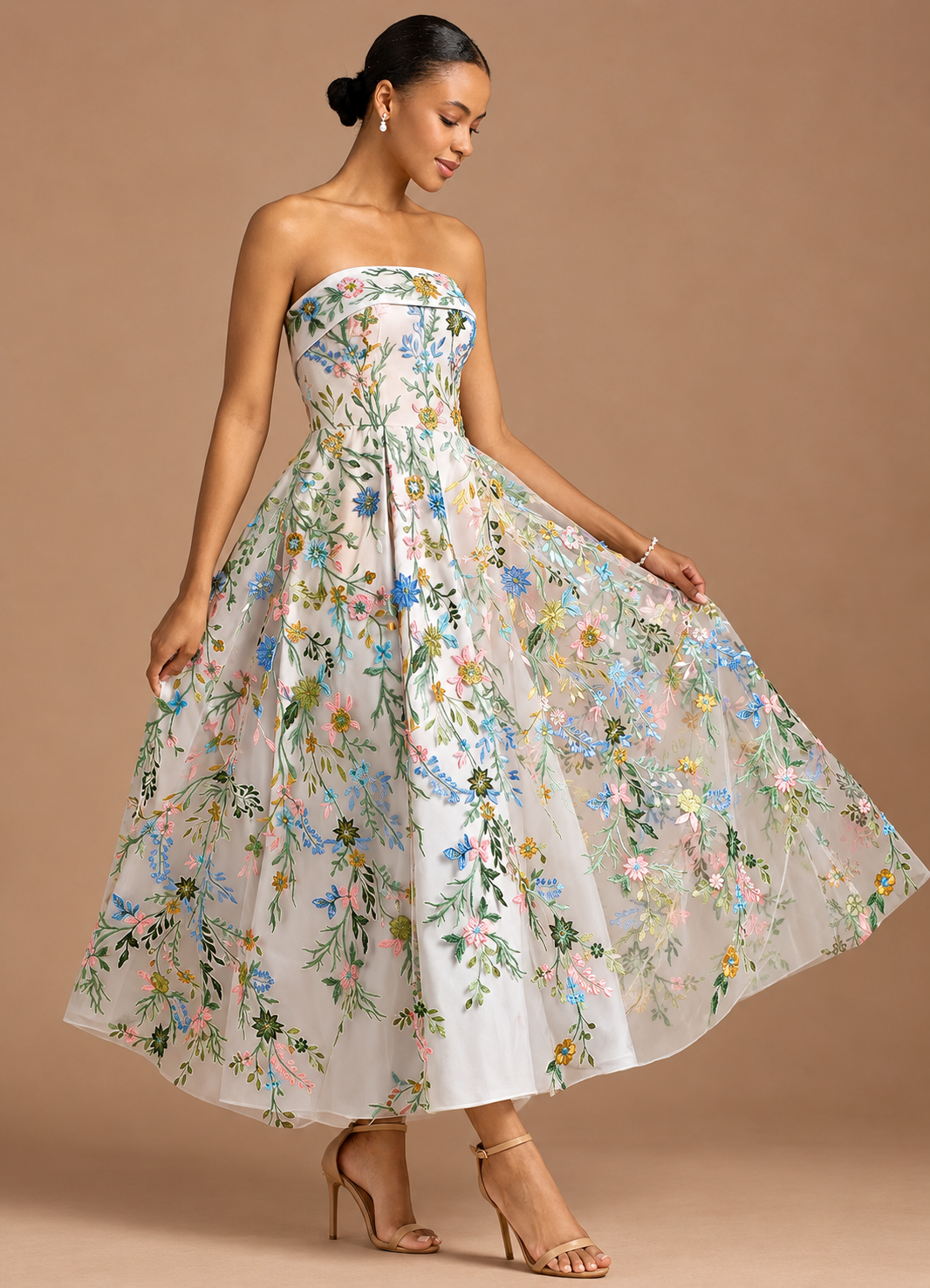 Melissa | Vestido Midi Bordado Floral en Blanco