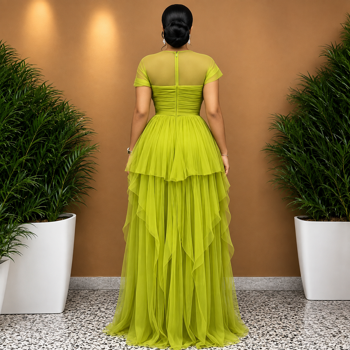 Patricia | Vestido de Gala Verde Lima en Tul con Abertura