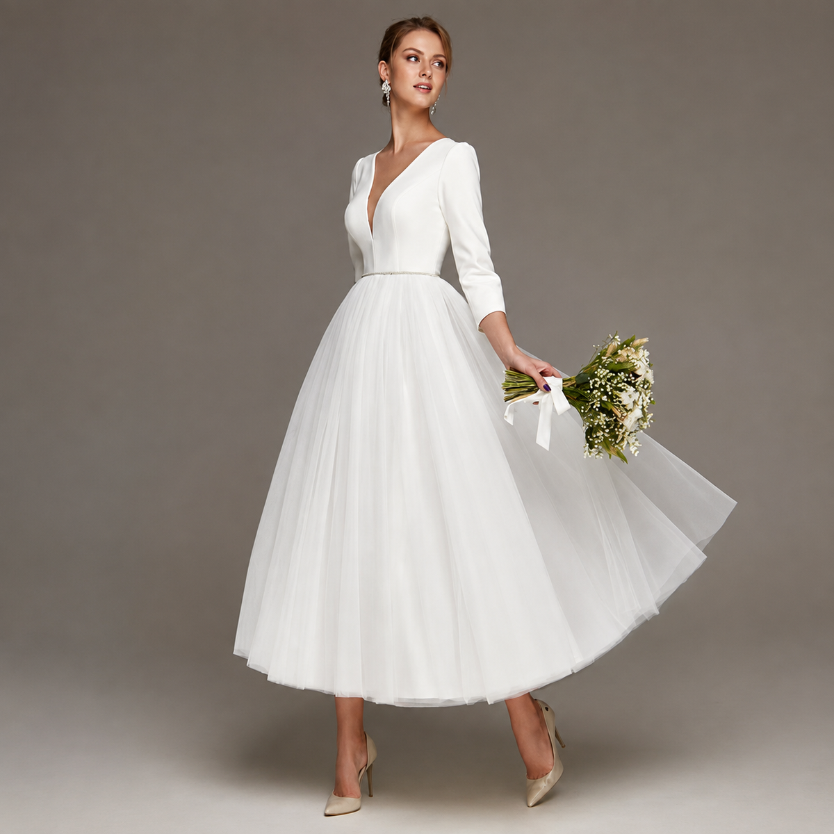 Lidia | Vestido de novia midi minimalista con escote en V y espalda abierta