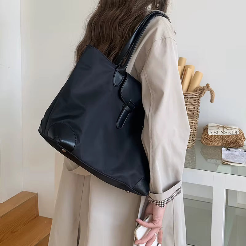 Tote Bag Queen