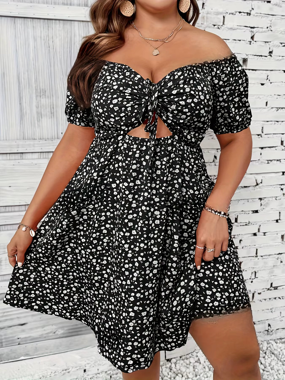 Margarita | Vestido Floral Hombros Descubiertos con Cutout
