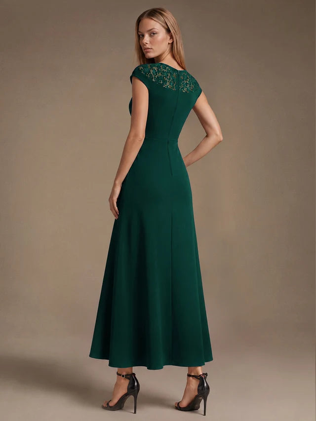 Sophie | Vestido Midi Verde Esmeralda con Encaje y Nudo en la Cintura