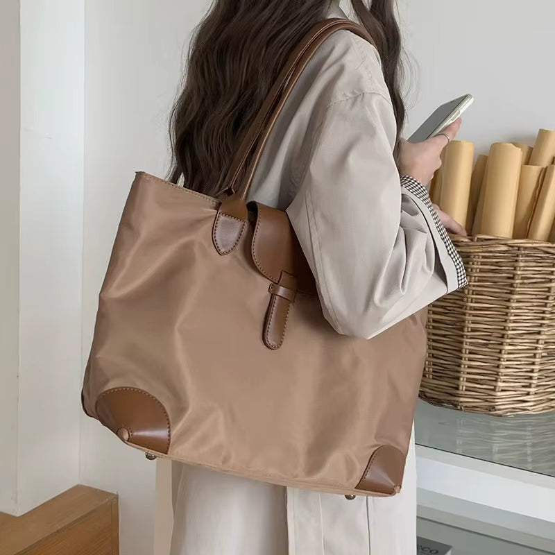 Tote Bag Queen