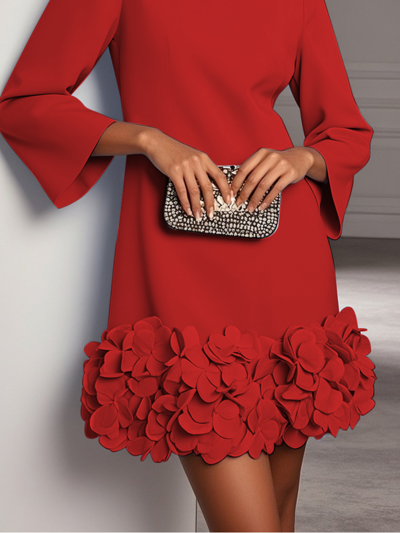 Carmen | Vestido corto rojo carmín con volumen floral 3D en el bajo